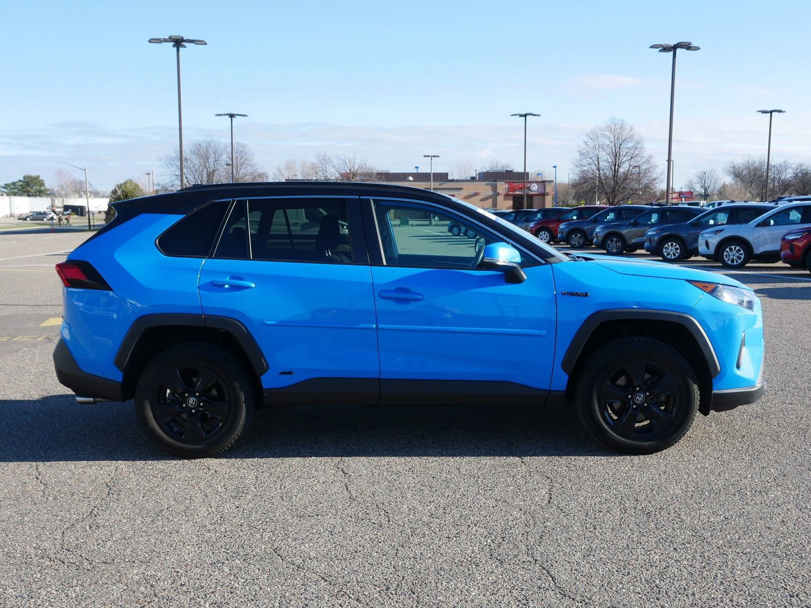 Used 2019 Toyota RAV4 LE w/ Carpet Mat Package AWD/4WD image 2
