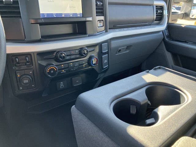 Used 2025 Nissan Murano SV image 39