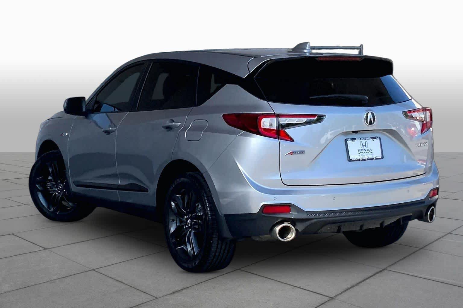 Used 2023 Acura RDX w/ Advance Package FWD image 12