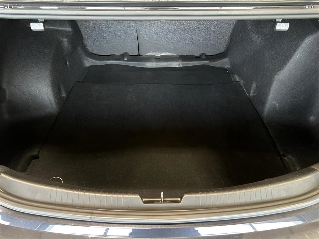 Used 2023 Chevrolet Malibu LT image 9