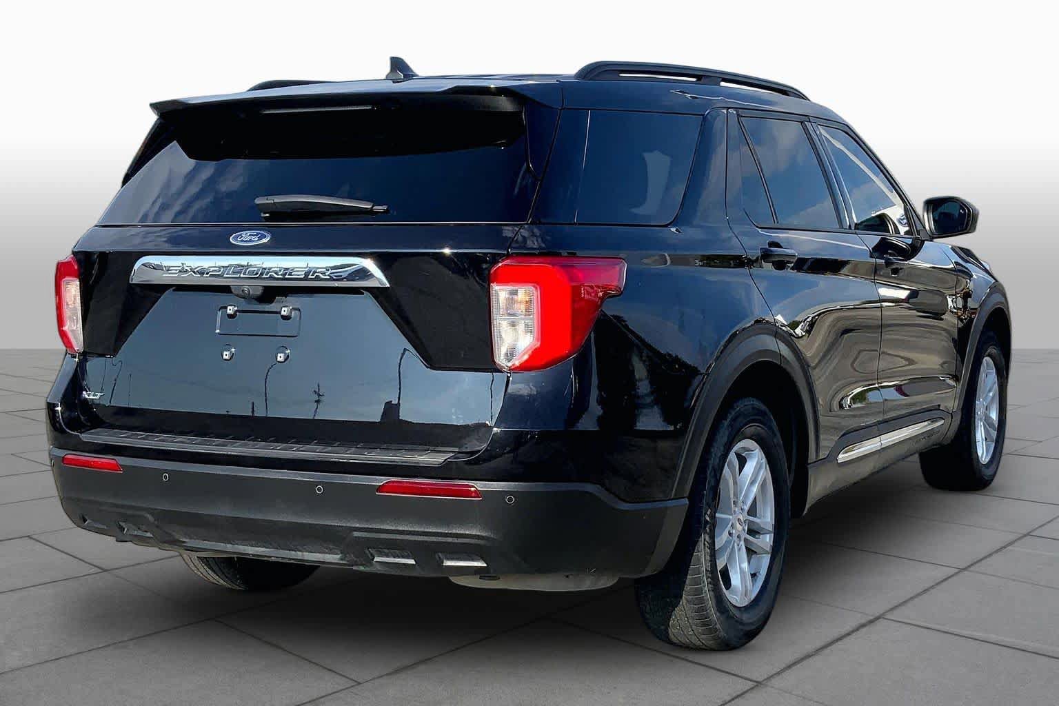 Certified 2023 Ford Explorer XLT RWD image 13