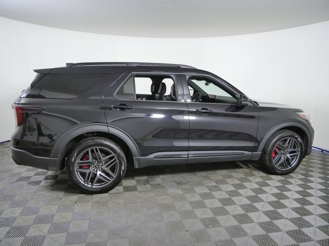 Certified 2025 Ford Explorer ST-Line w/ Premium Package AWD/4WD image 10
