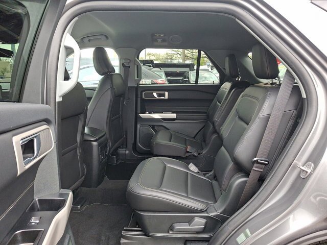 Certified 2023 Ford Explorer XLT w/ Equipment Group 202A AWD/4WD image 12
