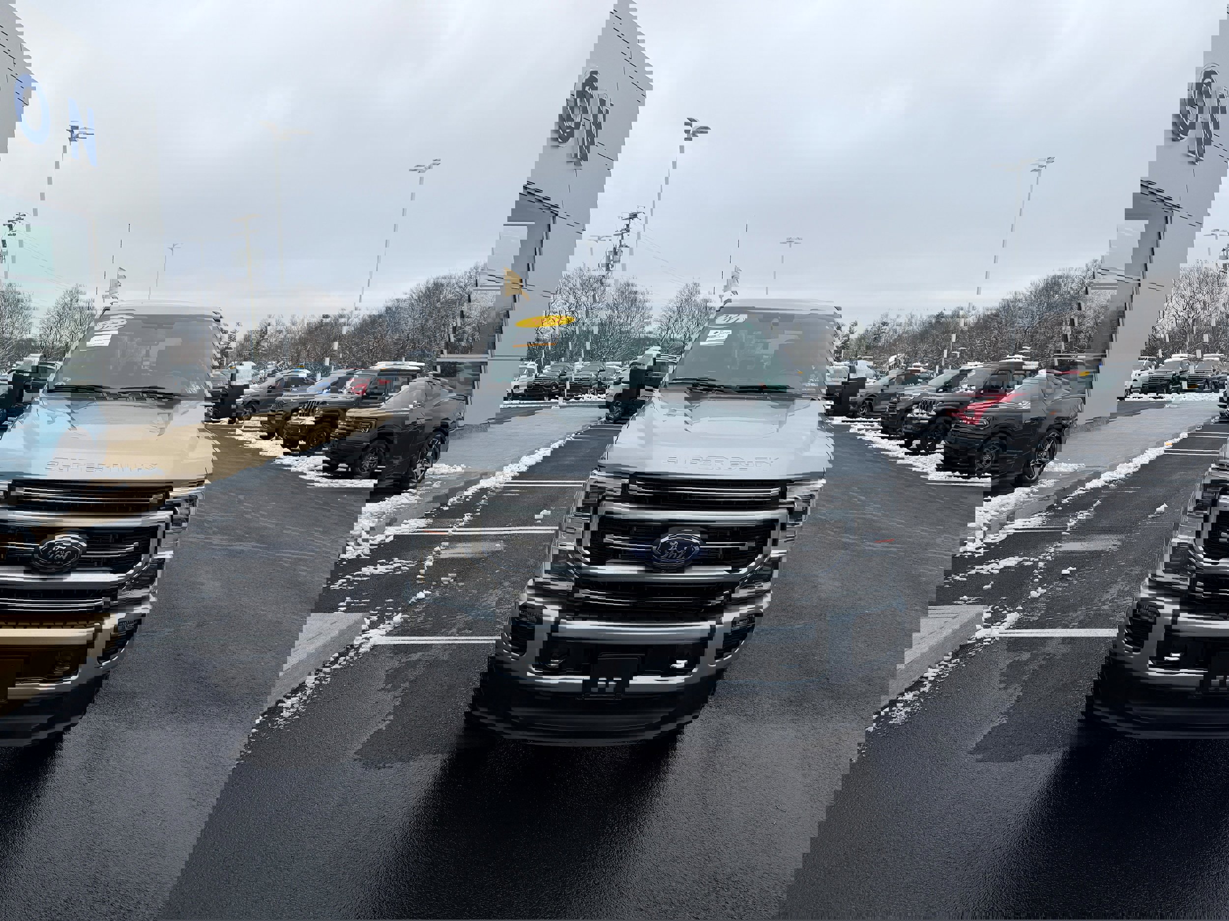 Certified 2021 Ford F250 Platinum w/ FX4 Off-Road Package image 3