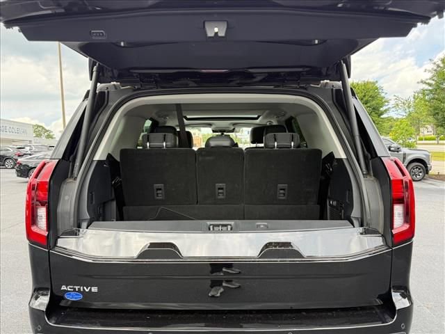 Certified 2025 Ford Expedition Active AWD/4WD image 17