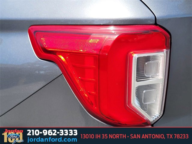 Certified 2021 Ford Explorer Platinum w/ Premium Technology Package image 9