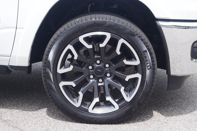 Used 2025 RAM 1500 Limited AWD/4WD image 11