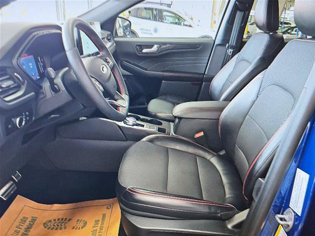 Certified 2023 Ford Escape ST-Line w/ Tech Pack #1 AWD/4WD image 8