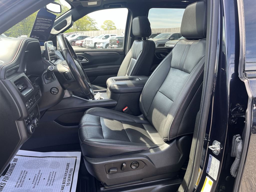Used 2022 Chevrolet Tahoe RST w/ Luxury Package AWD/4WD image 6