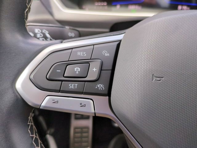 Used 2023 Volkswagen Tiguan SE R-Line FWD image 27