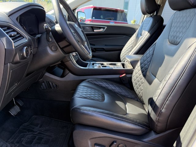 Certified 2024 Ford Edge Titanium w/ Equipment Group 301A AWD/4WD image 20