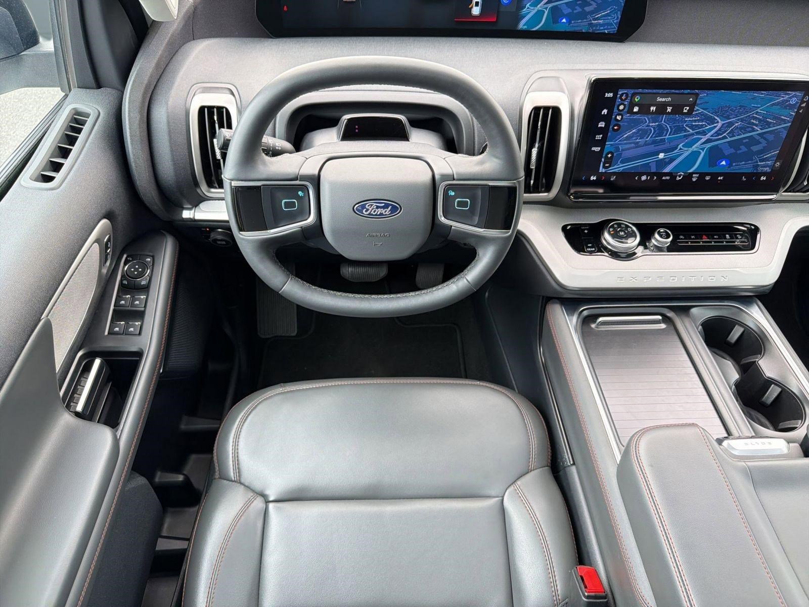 Certified 2025 Ford Expedition Active AWD/4WD image 24