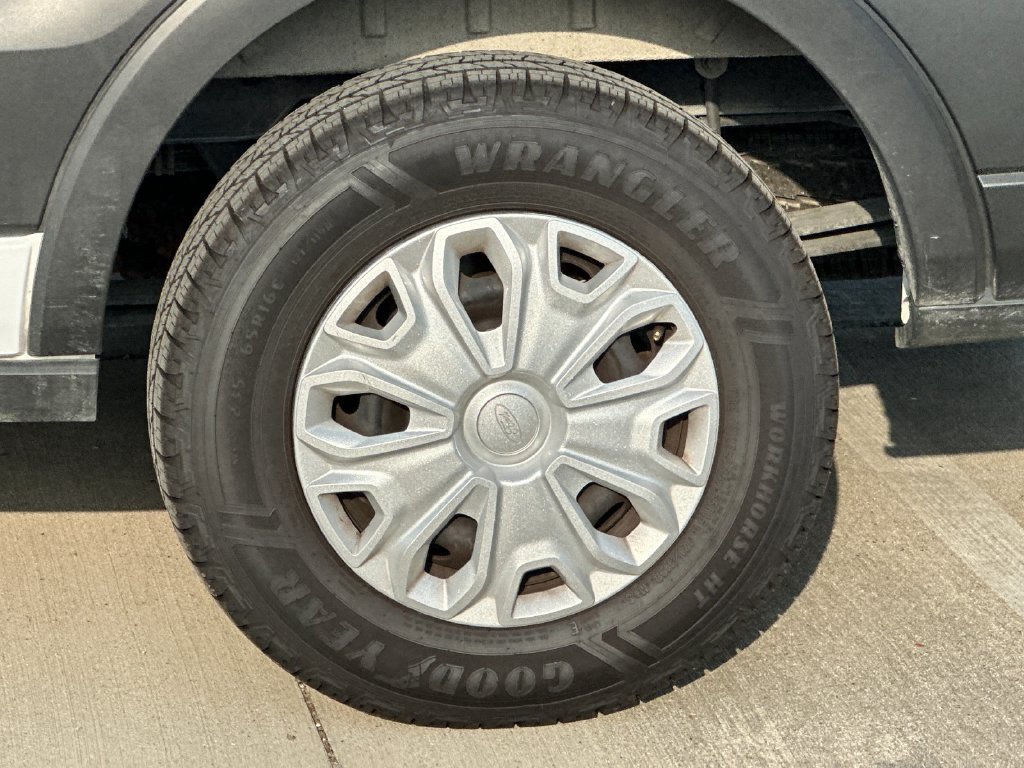 Certified 2025 Ford Transit 350 XLT RWD image 27