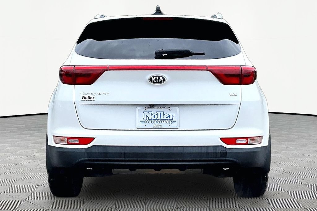 Used 2017 Kia Sportage EX w/ EX Premium Package FWD image 4
