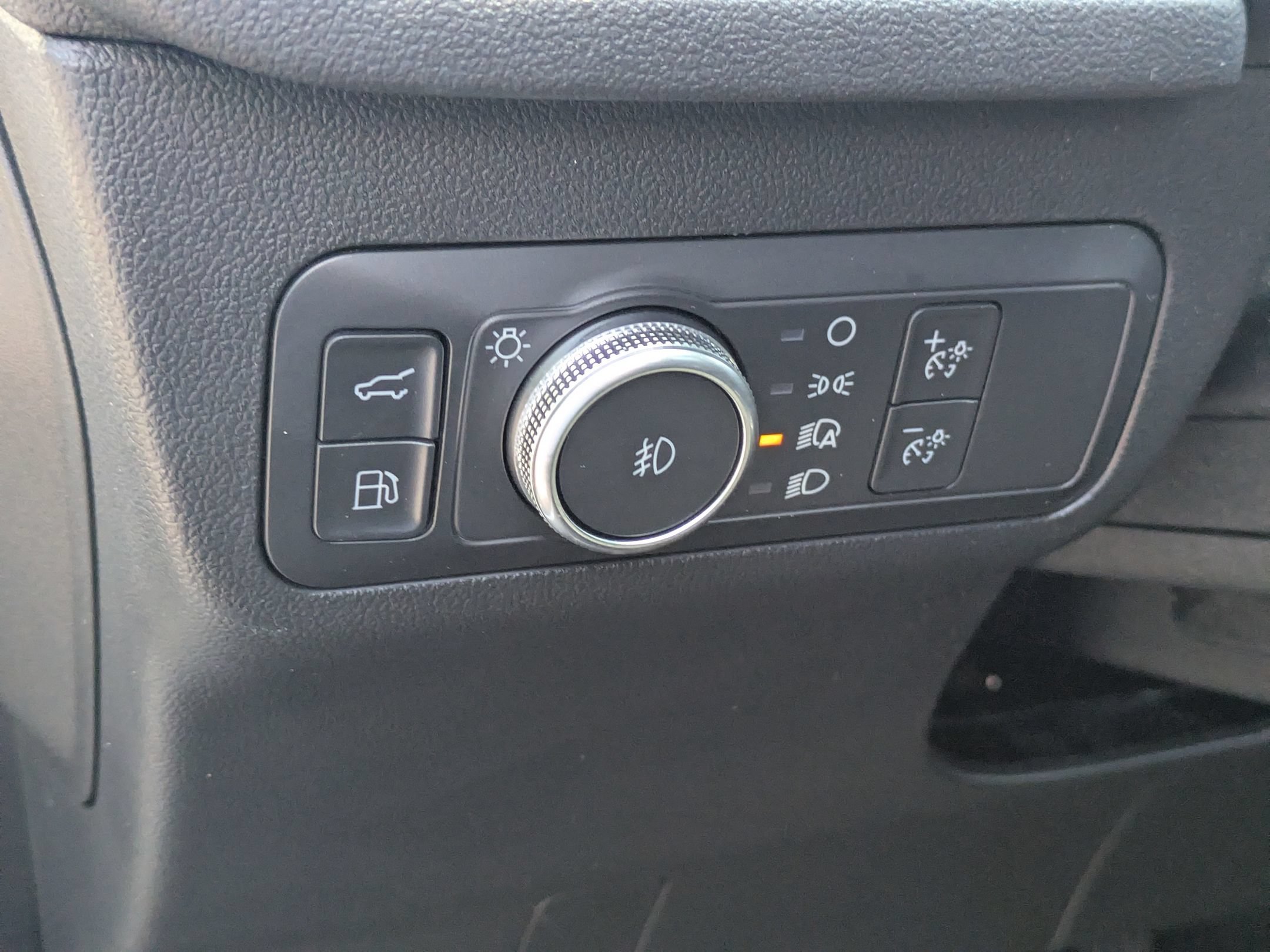 Certified 2022 Ford Escape SEL w/ Technology Package FWD image 13