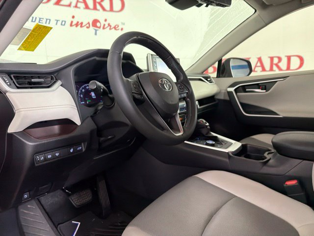 Used 2019 Toyota RAV4 Limited w/ Limited Grade Weather Package AWD/4WD image 20