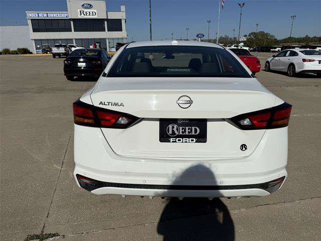 Used 2025 Nissan Altima 2.5 SV FWD image 8