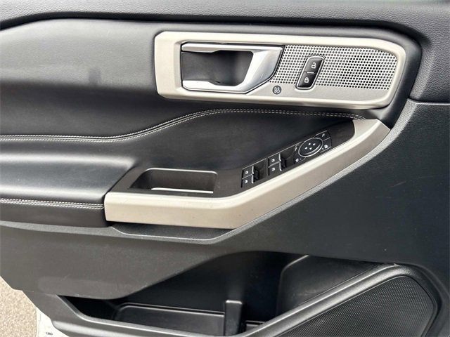Certified 2024 Ford Explorer Limited image 27