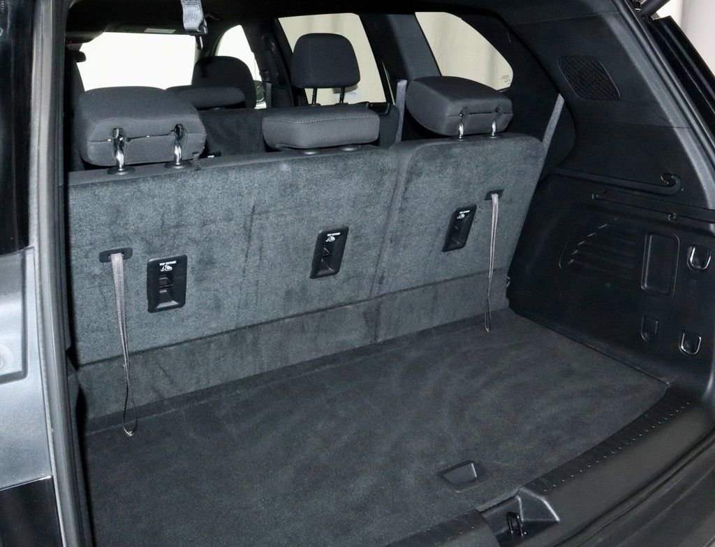 Used 2025 GMC Acadia Elevation image 15