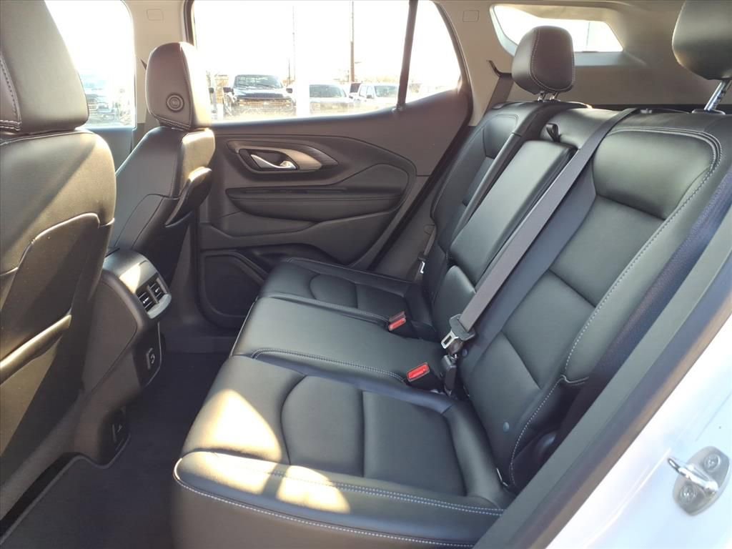 Used 2022 GMC Terrain SLT image 16