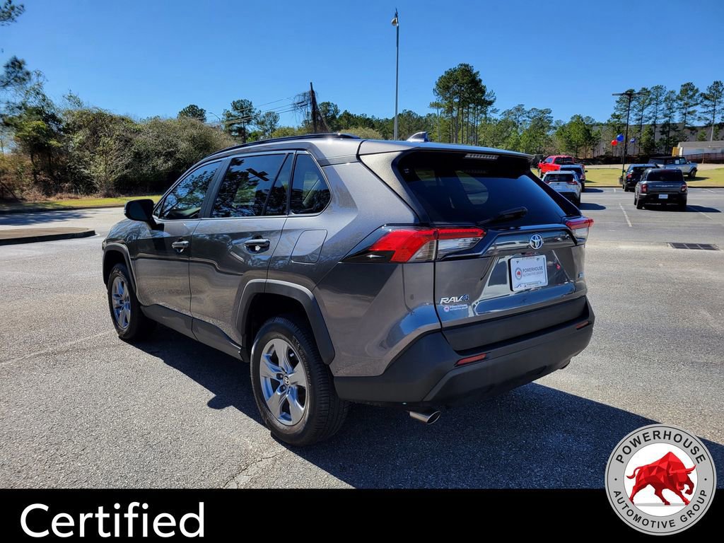 Used 2022 Toyota RAV4 XLE image 4