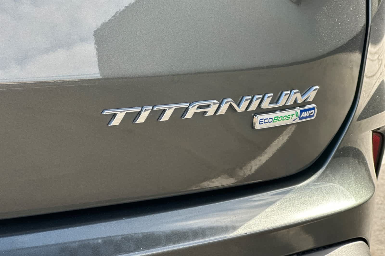Certified 2020 Ford Edge Titanium AWD/4WD image 28