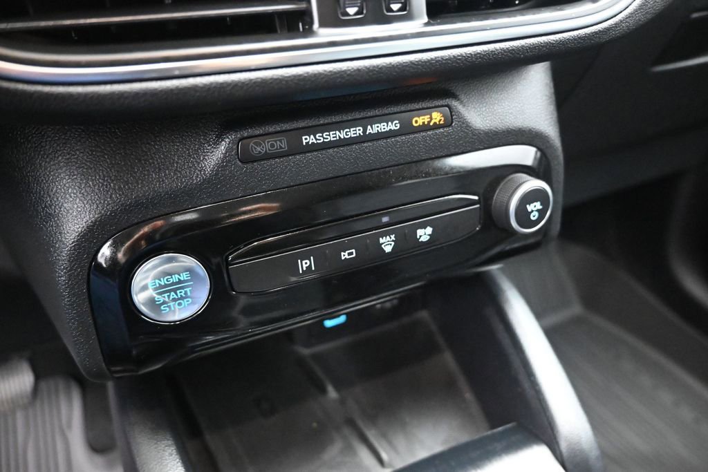 Certified 2023 Ford Escape SE w/ PHEV Premium Package FWD image 16