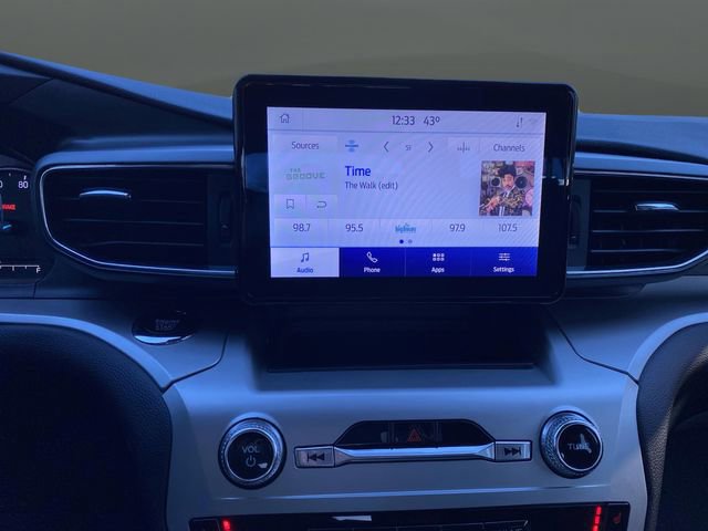 Certified 2022 Ford Explorer XLT w/ Equipment Group 202A image 19