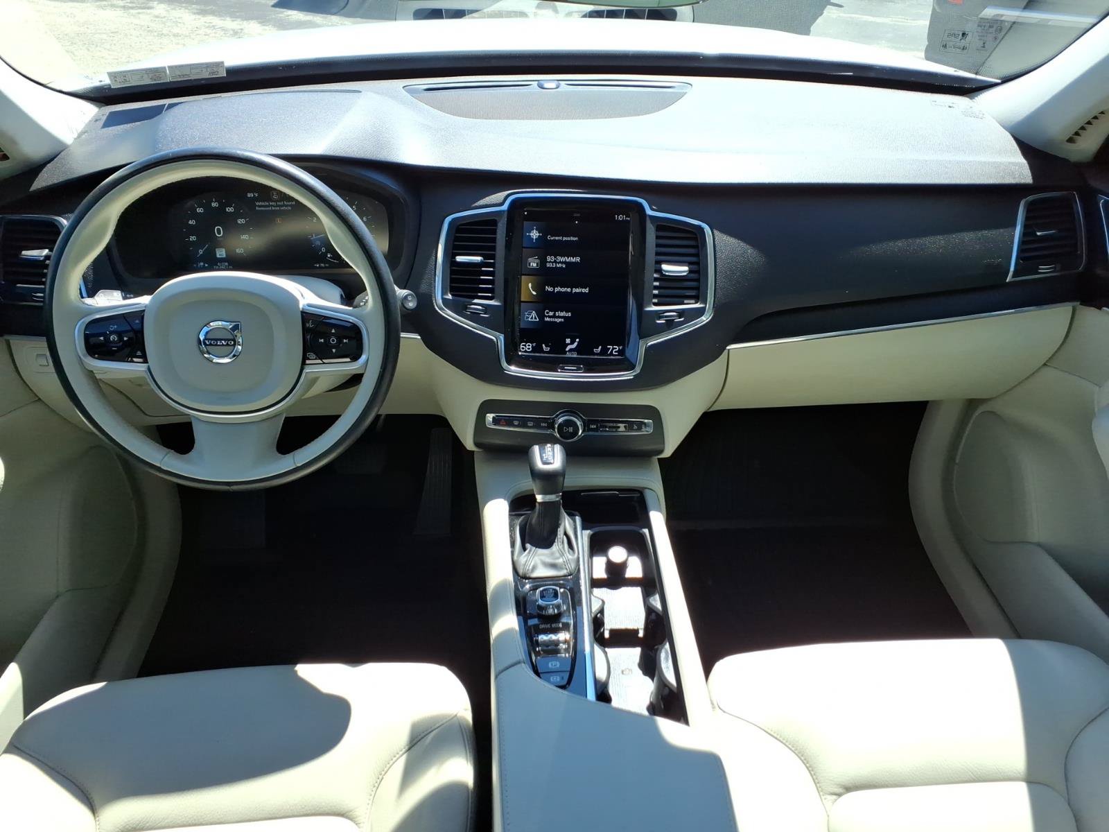 Used 2020 Volvo XC90 T5 Momentum w/ Protection Package Premier AWD/4WD image 12