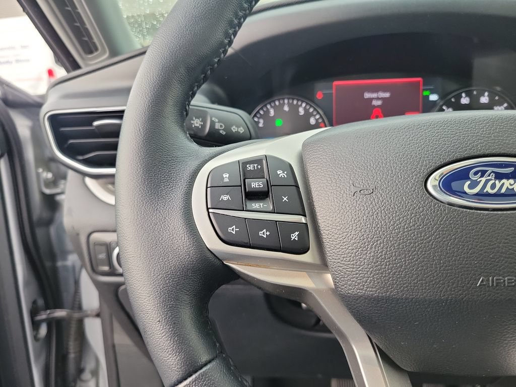 Certified 2023 Ford Explorer XLT w/ Equipment Group 202A AWD/4WD image 24