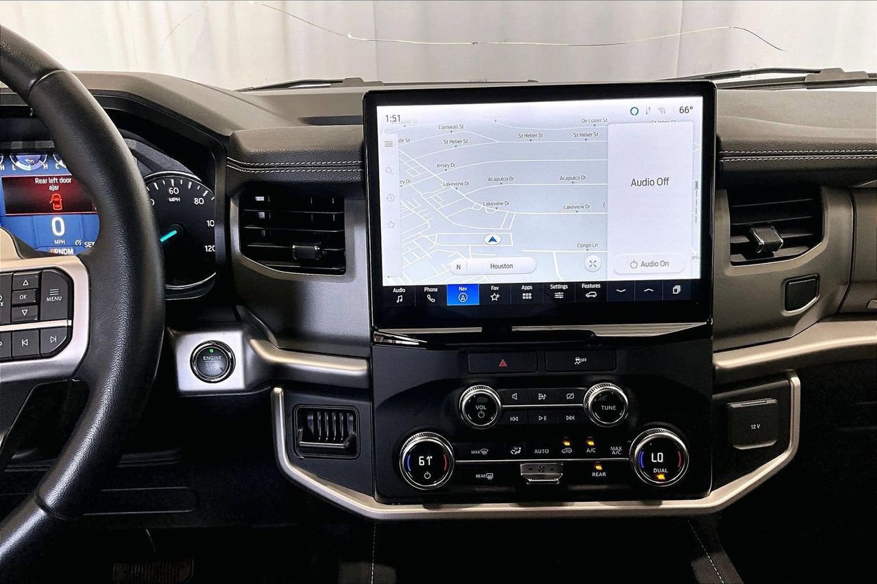 Certified 2023 Ford Expedition XLT image 9