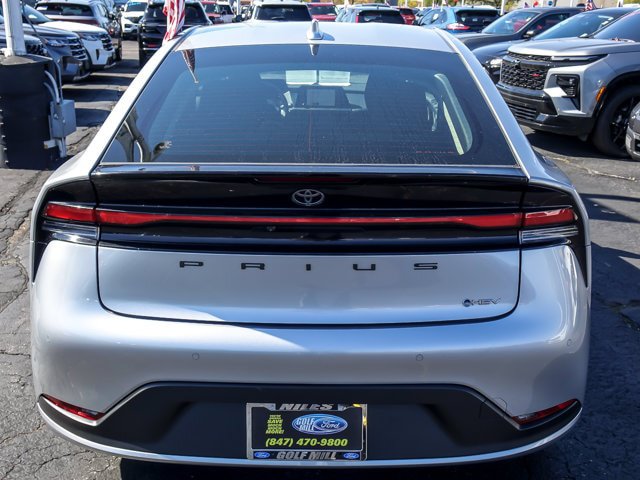 Used 2024 Toyota Prius LE FWD image 6