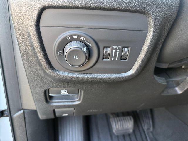 Used 2021 Jeep Grand Cherokee L Limited AWD/4WD image 25
