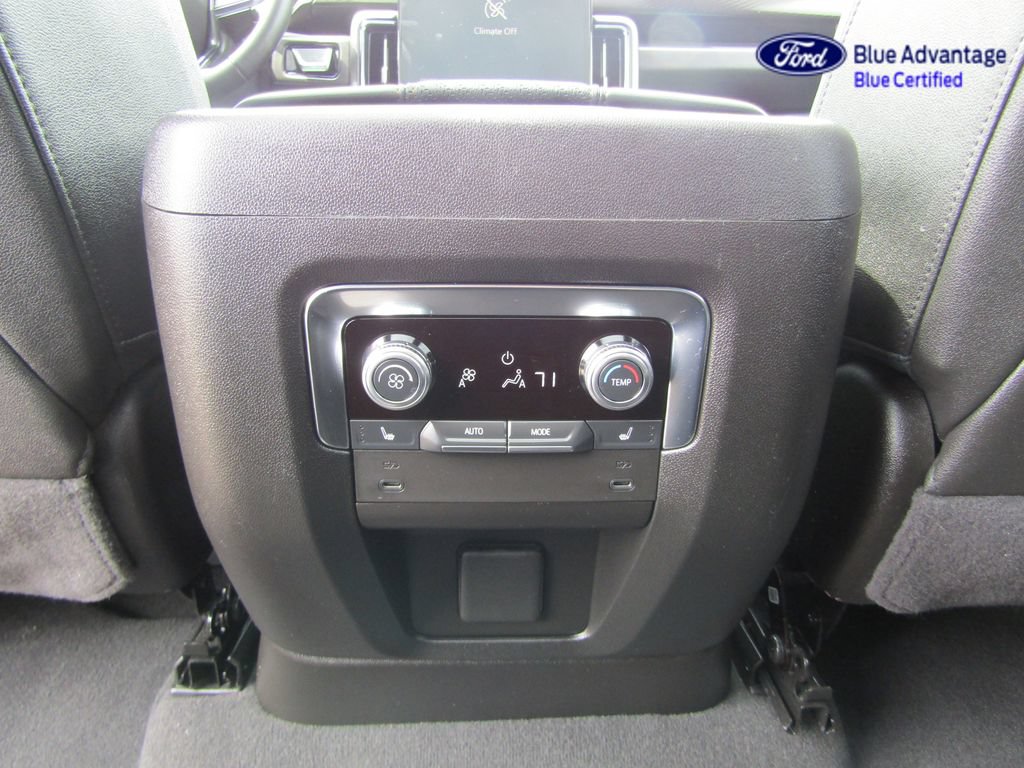 Used 2025 GMC Yukon XL AT4 w/ AT4 Premium Package AWD/4WD image 21