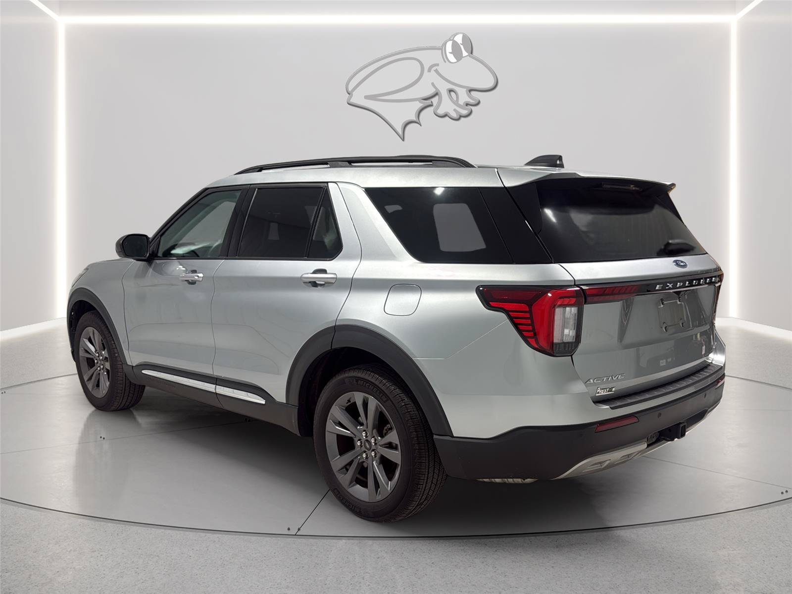 Certified 2025 Ford Explorer Active w/ Active Comfort Package AWD/4WD image 3