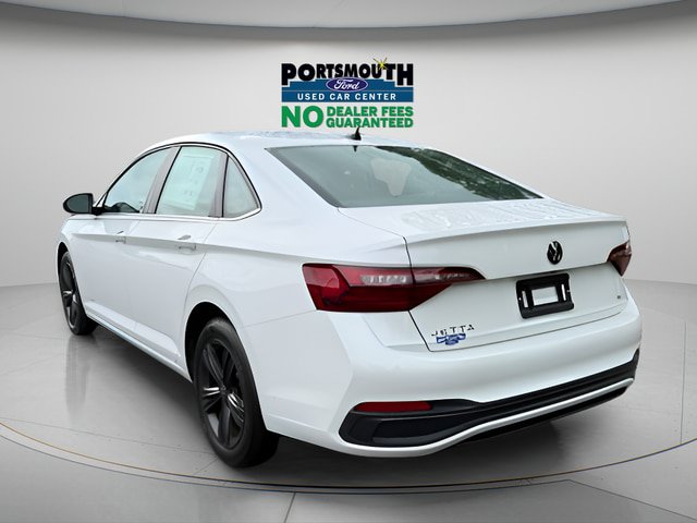 Used 2024 Volkswagen Jetta SE w/ Panoramic Sunroof Package FWD image 25