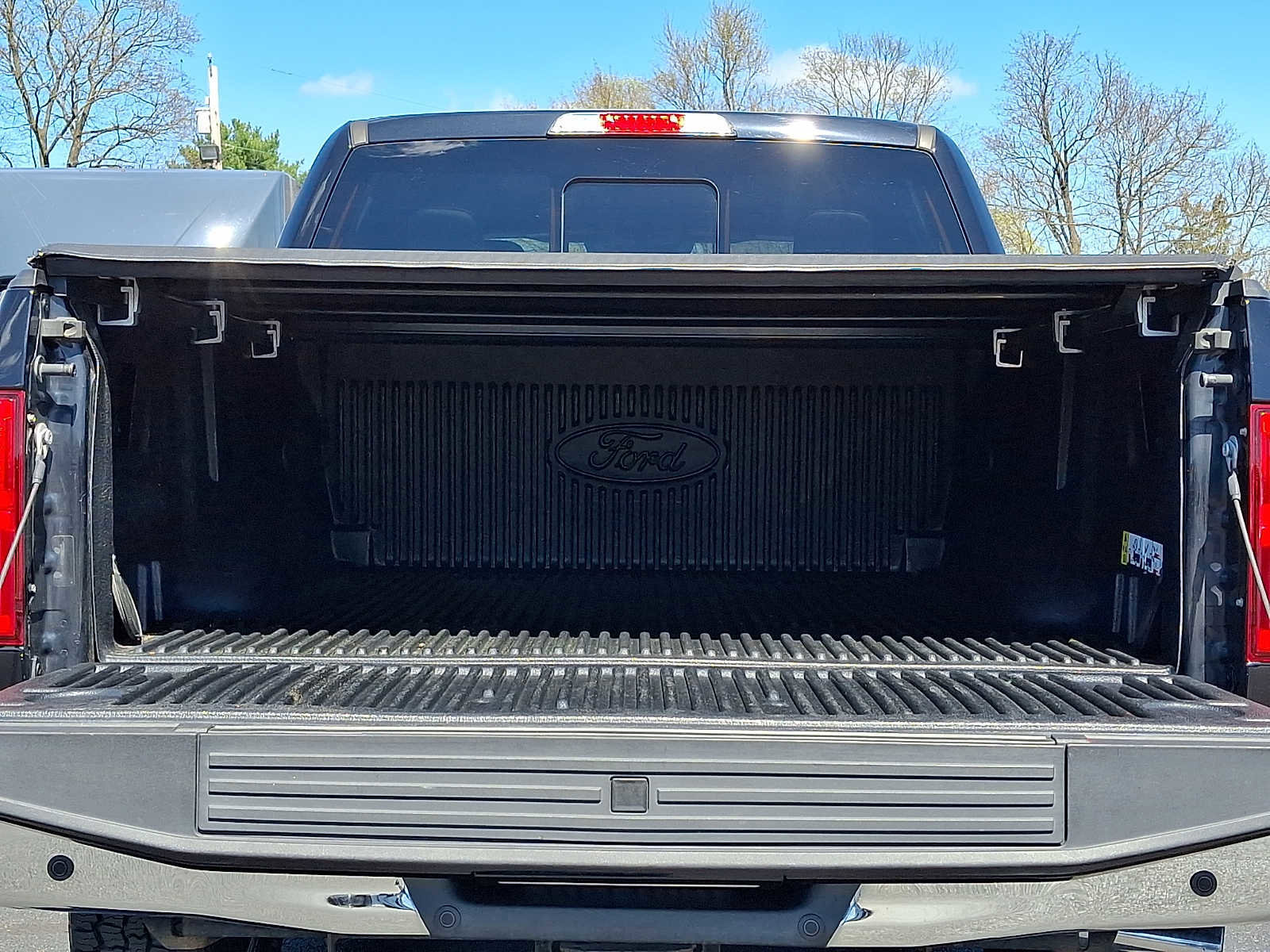 Certified 2019 Ford F150 Lariat w/ Equipment Group 502A Luxury image 29