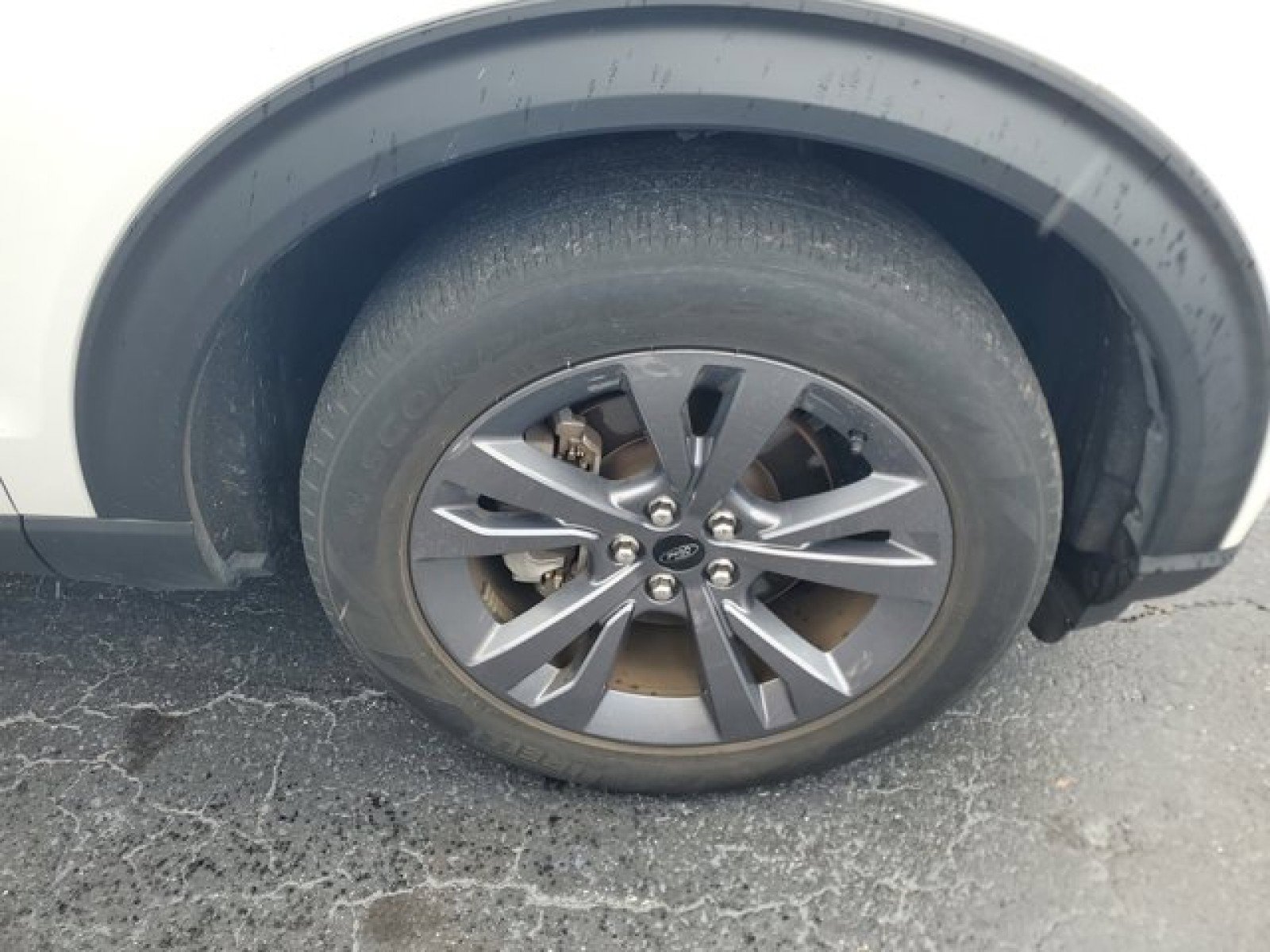 Certified 2023 Ford Explorer XLT w/ Equipment Group 202A RWD image 9