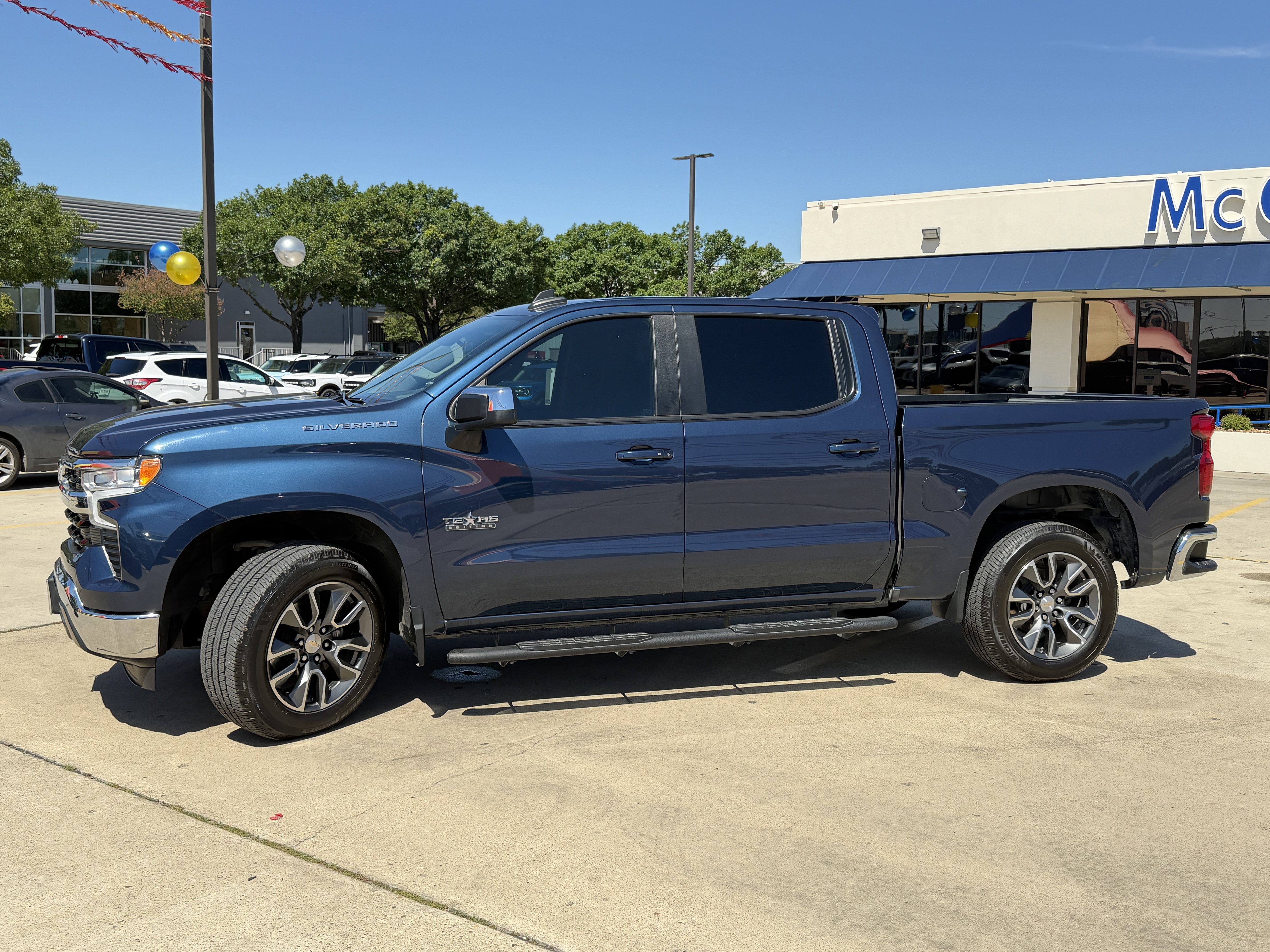 Used 2022 Chevrolet Silverado 1500 LT RWD image 12