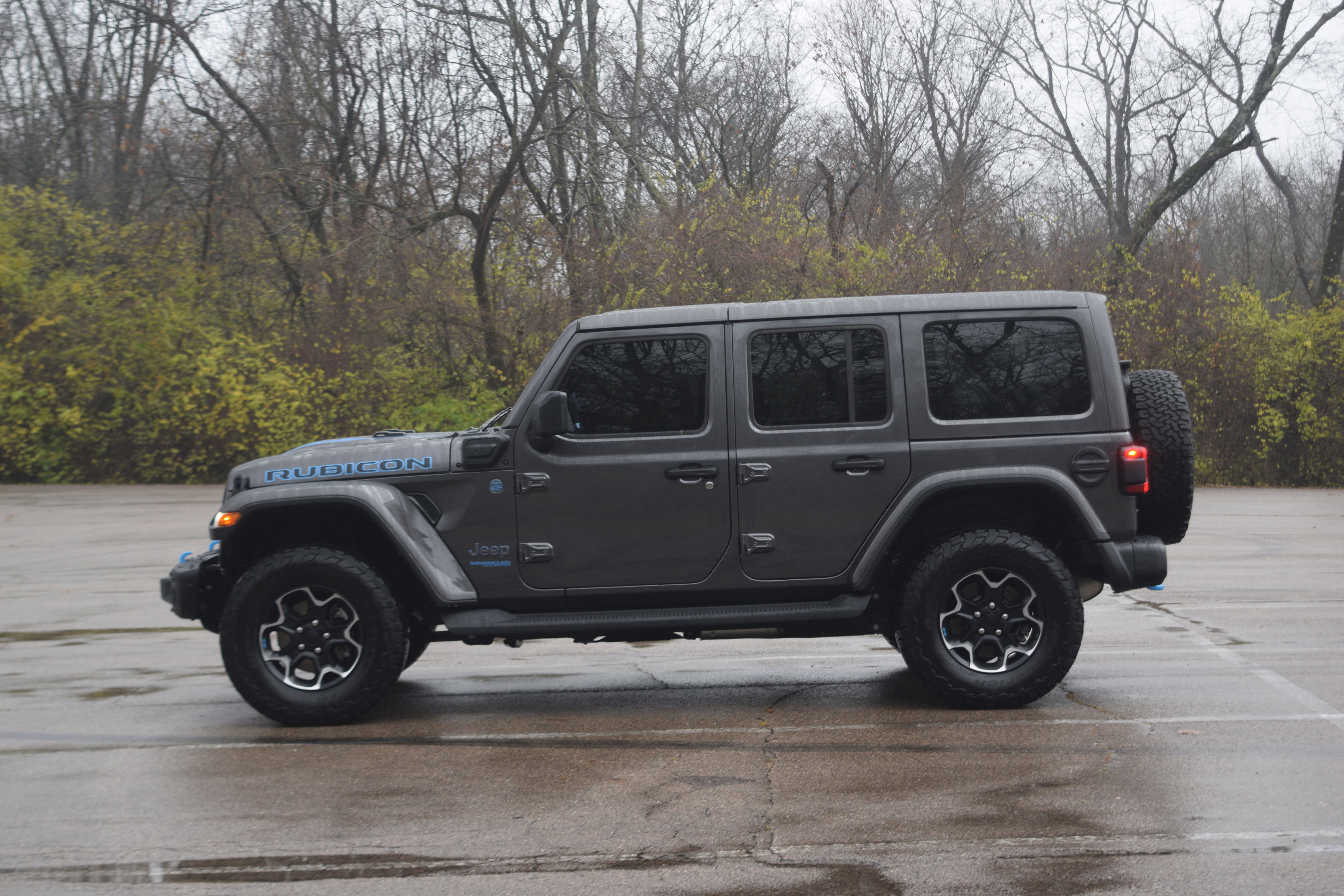 Used 2022 Jeep Wrangler Unlimited Rubicon w/ Steel Bumper Group image 23