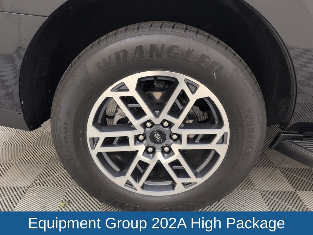 Certified 2025 Ford Expedition Active RWD image 20