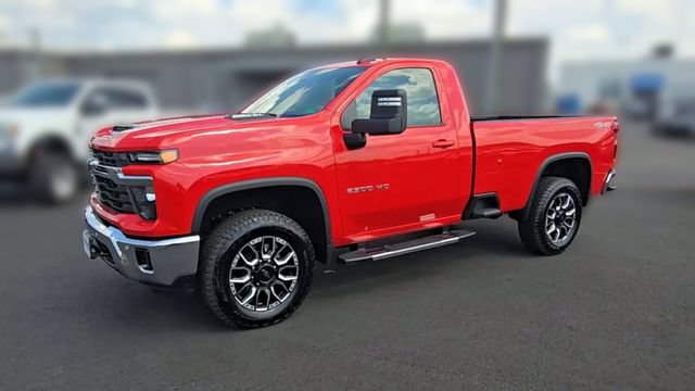 Used 2025 Chevrolet Silverado 2500 LT AWD/4WD image 5