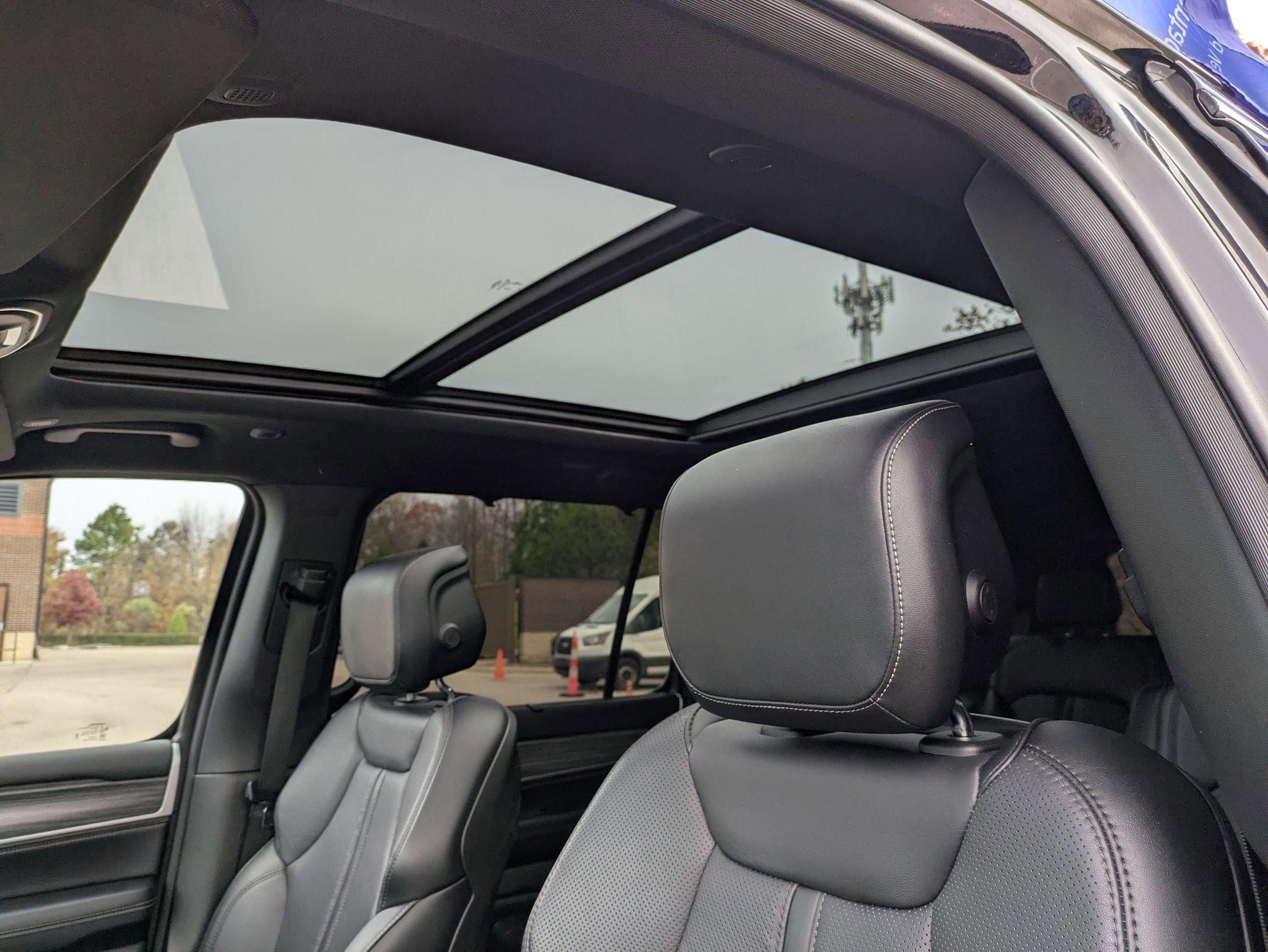 Used 2024 Jeep Wagoneer Series III w/ Premium Group I image 27