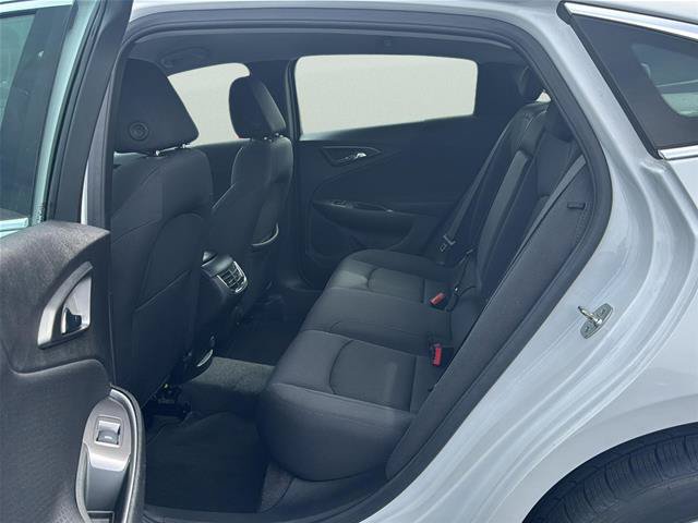 Used 2025 Chevrolet Malibu LT FWD image 17