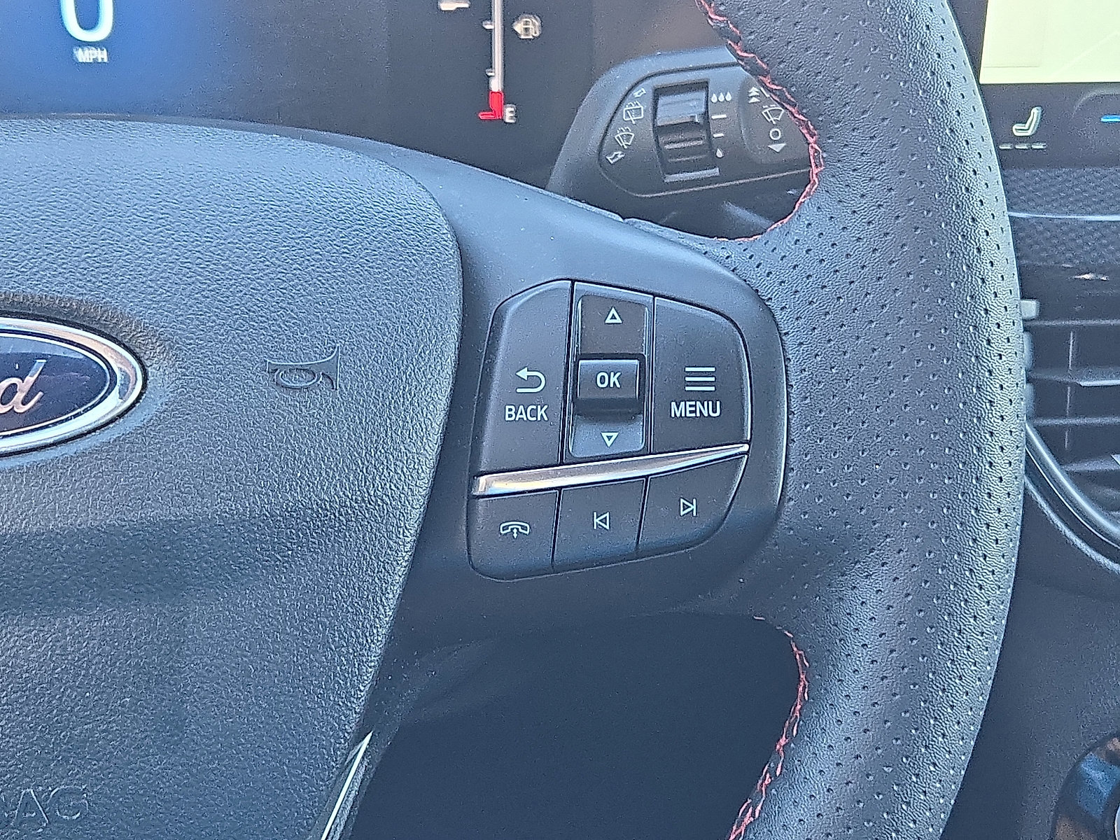 Certified 2025 Ford Escape ST-Line w/ Equipment Group 301A image 24