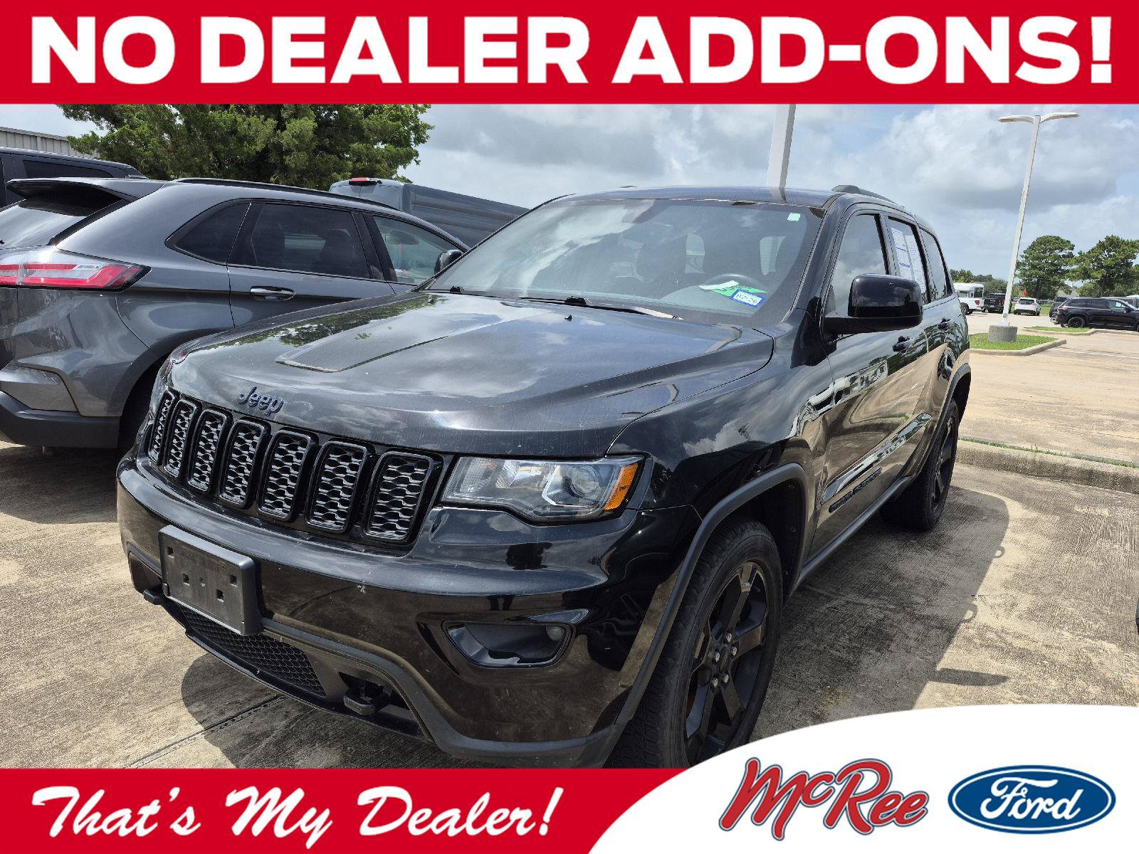 Used 2019 Jeep Grand Cherokee Laredo AWD/4WD image 1