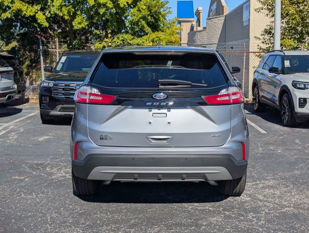Certified 2024 Ford Edge SEL w/ Convenience Package AWD/4WD image 8
