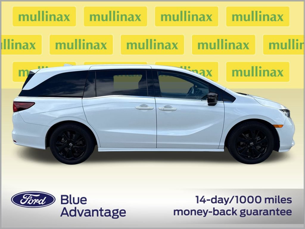 Used 2023 Honda Odyssey Sport image 2