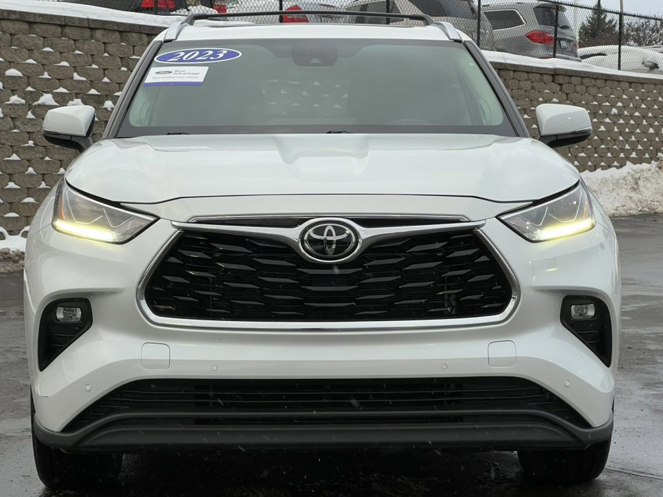 Used 2023 Toyota Highlander Limited image 45