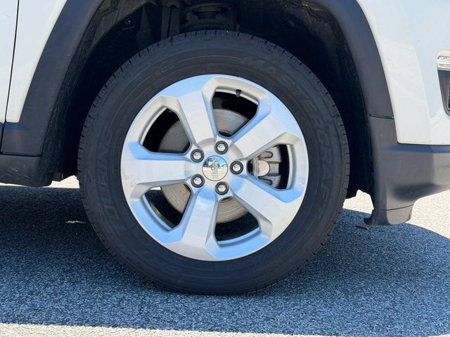 Used 2021 Jeep Compass Latitude AWD/4WD image 26